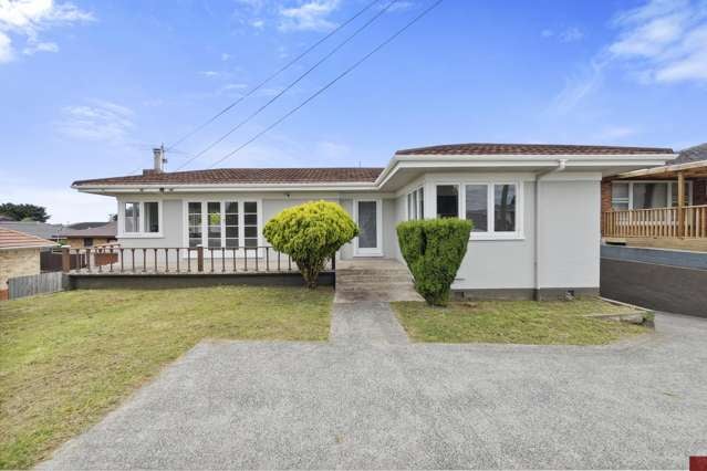 NEWLY RENOVATED 5-BED + LARGE STUDY FAMILY HOME!