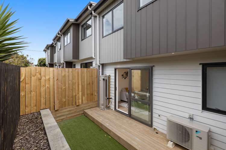 90d Sylvan Crescent Te Atatu South_15
