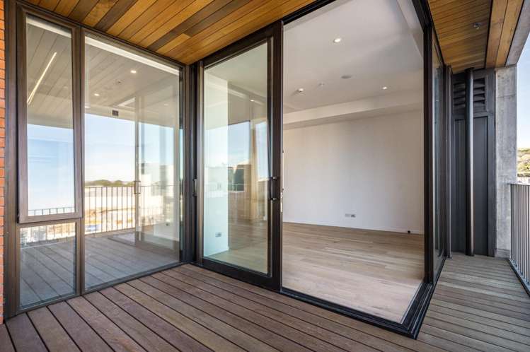G01/45 Mount Eden Road 1728_7
