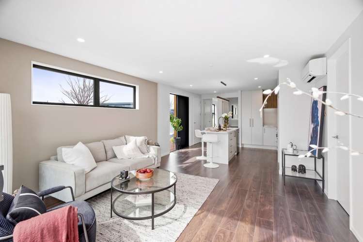 23 Carnaveron Drive Lincoln_3