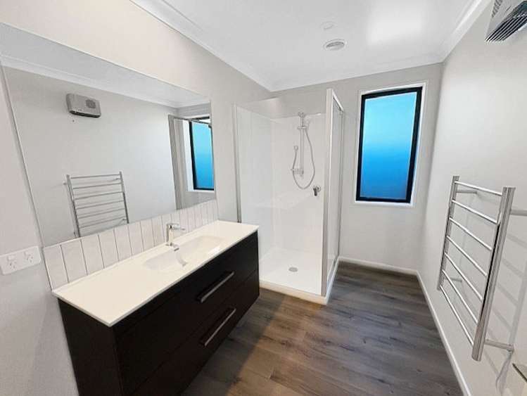 45 Charles Upham Drive 11353_9