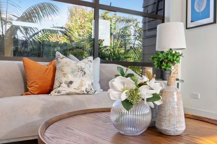 13c Queensway Three Kings_20