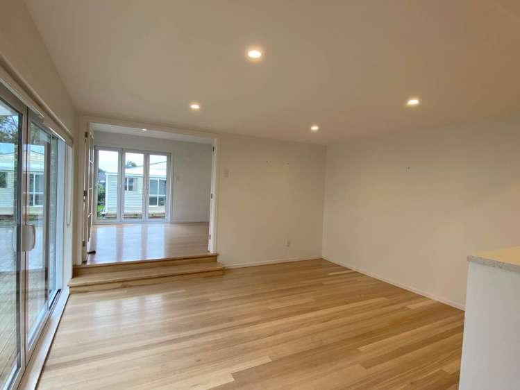 62 Neil Avenue Te Atatu Peninsula_2