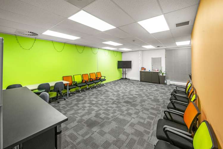 23/2 Bishop Dunn Place Botany Downs_9