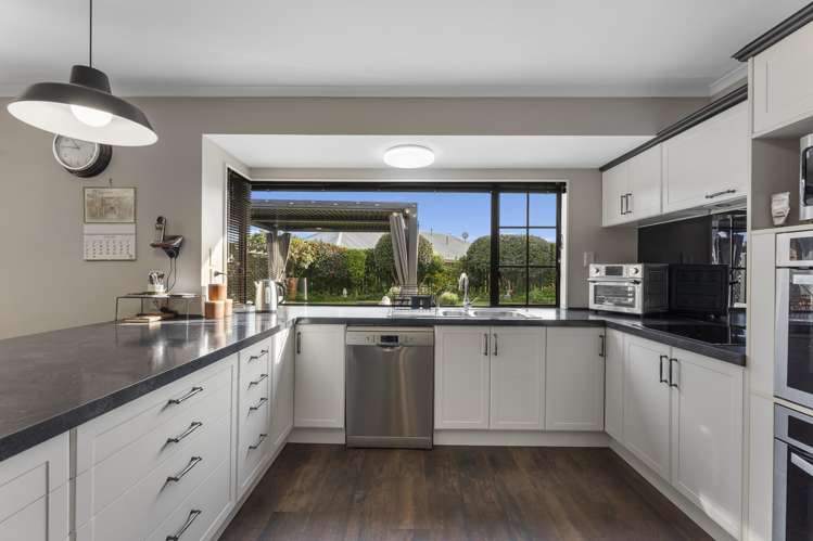 31 Norfolk Crescent Feilding_10