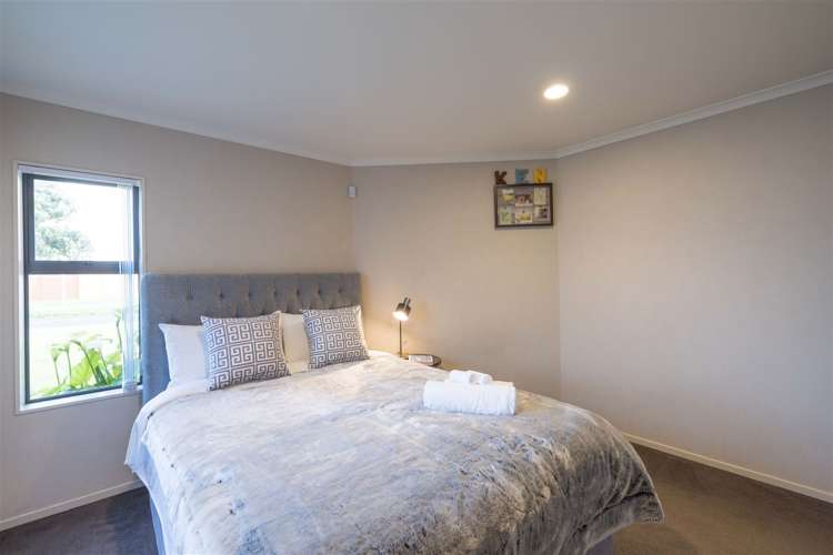 53 Turnberry Drive Wattle Downs_10