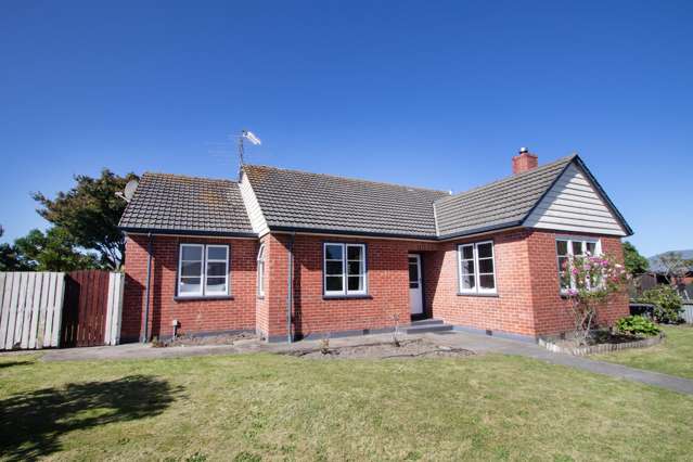 Central living, ideal first home