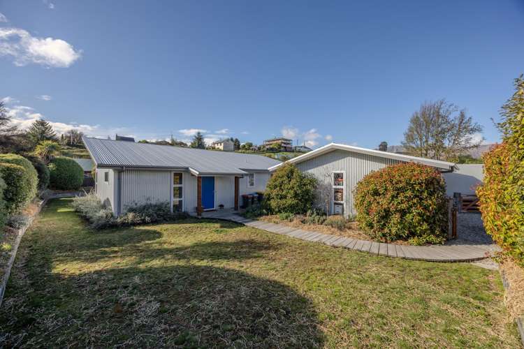 33 Hewson Crescent Lake Hawea_2