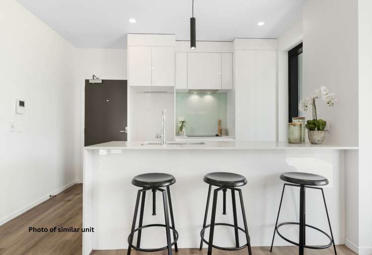 G04, 202, 403/12 Barrack Road Mt Wellington_3