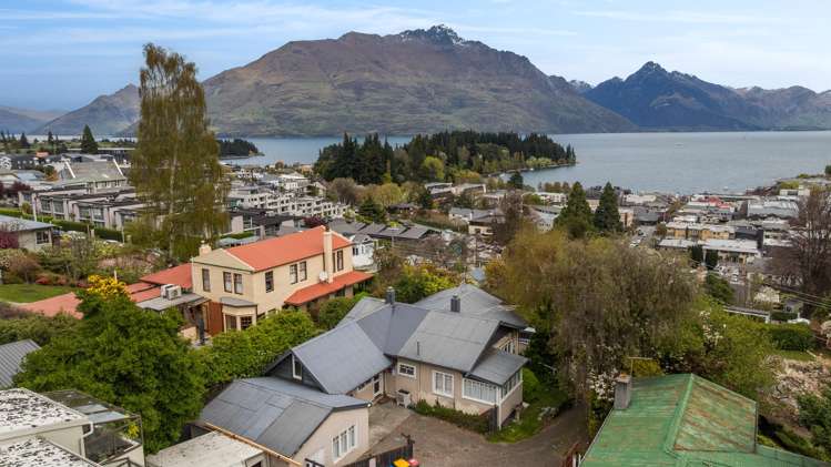 61 Hallenstein Street Queenstown_14
