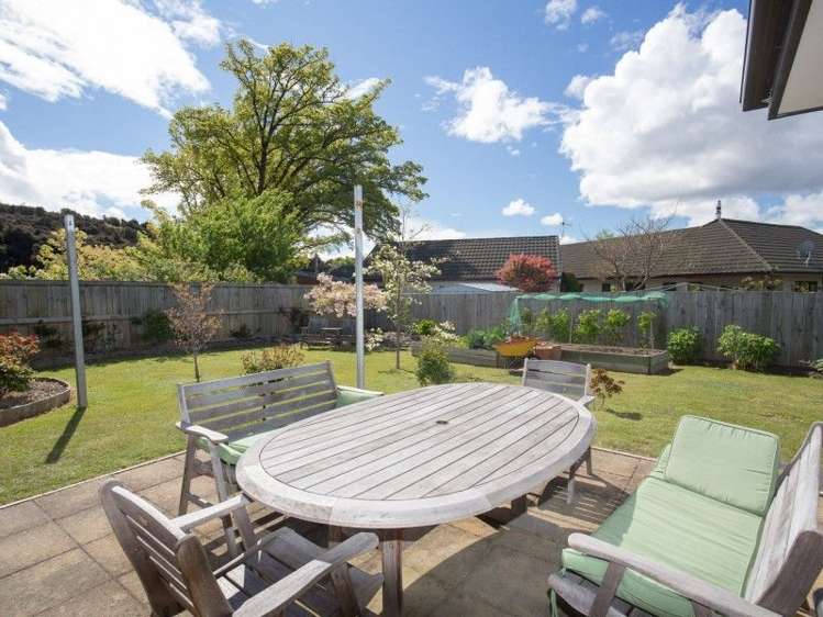 6 Hunt Place Albert Town_3