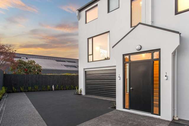 Bright & Brilliantly Positioned in Merivale