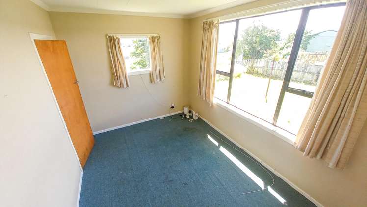 1 Main Road Tuatapere_10