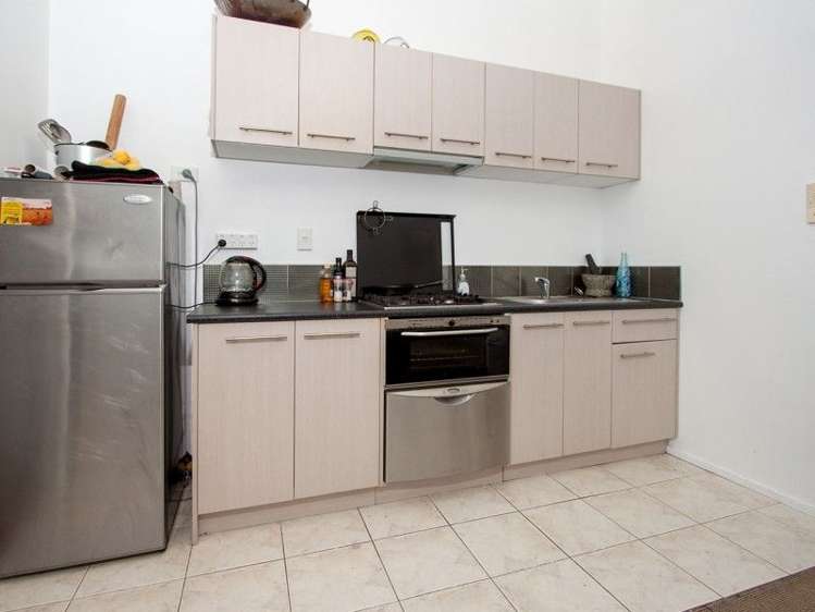 2e/10 Crummer Road Grey Lynn_3