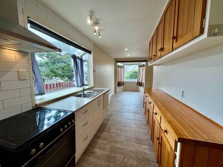 16 Reelick Avenue Pakuranga Heights_1