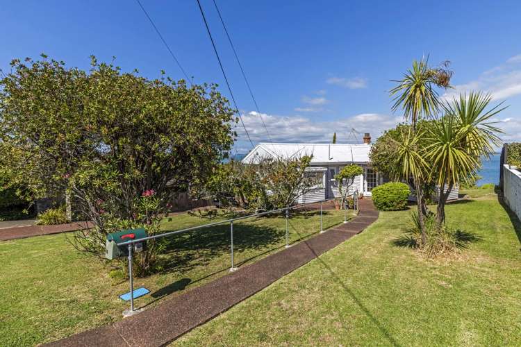 49 Beach Road Castor Bay_12