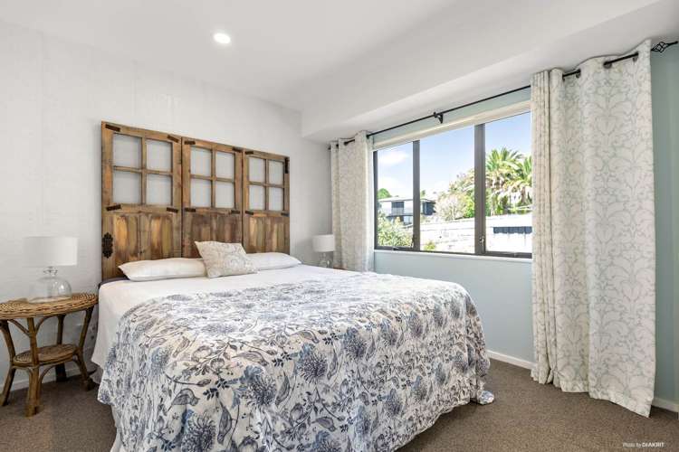 1169 Whangaparaoa Road Gulf Harbour_15