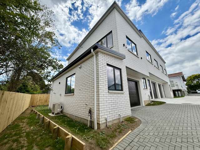 Brand new 2 bedroom townhouse available now