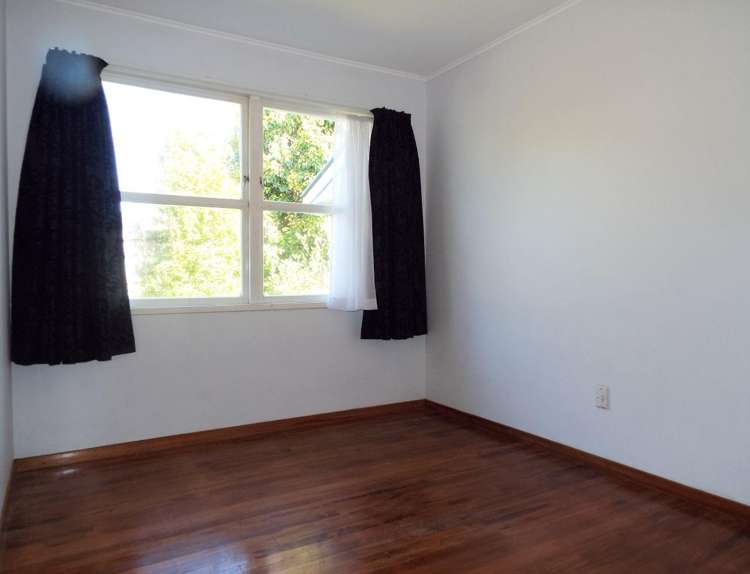 69 Lisa Crescent Mangakakahi_8