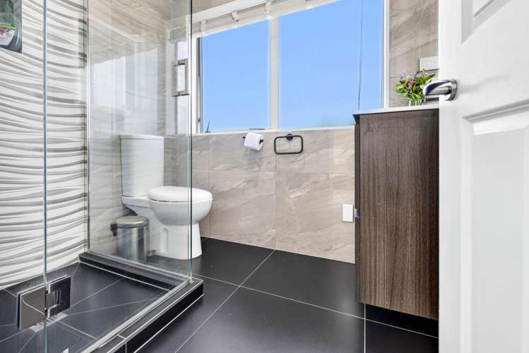 21 Kotanui Avenue Army Bay_24