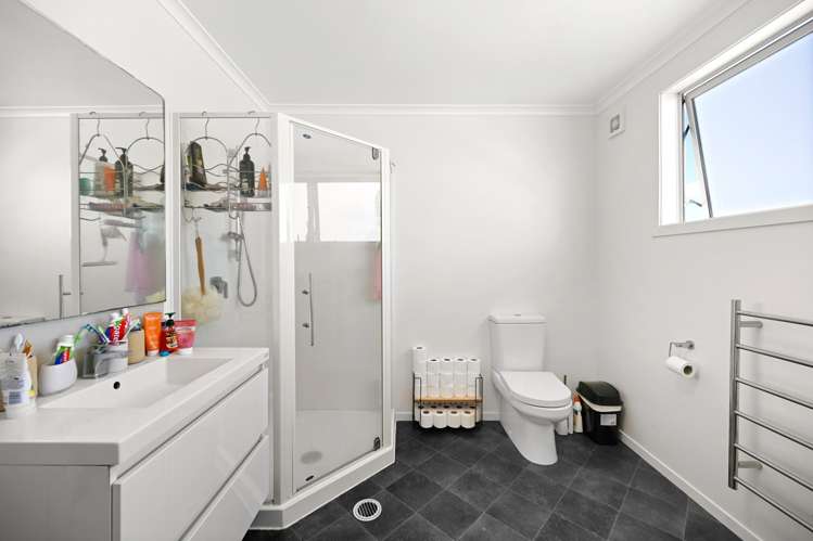 29 Chiefs Court Hamilton East_12