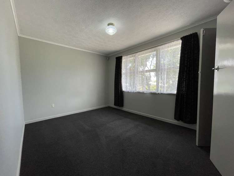 10 Hinau Street New Lynn_14