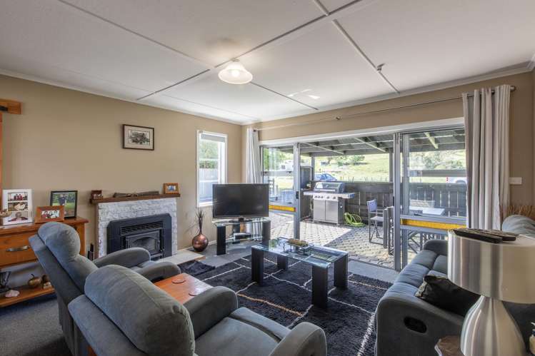 20 Blake Street Porangahau_14
