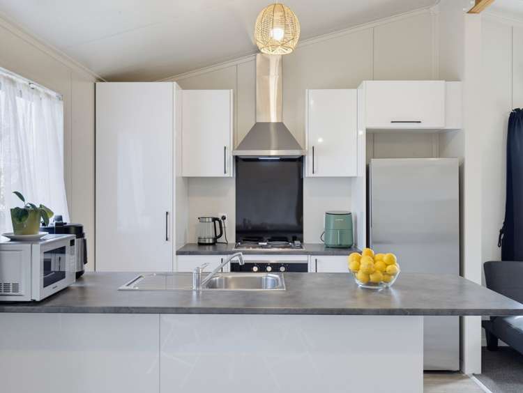 67 and 67A Rhodes Drive Kelvin Grove_30