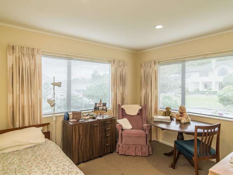 2 Matata Place Waikanae_14