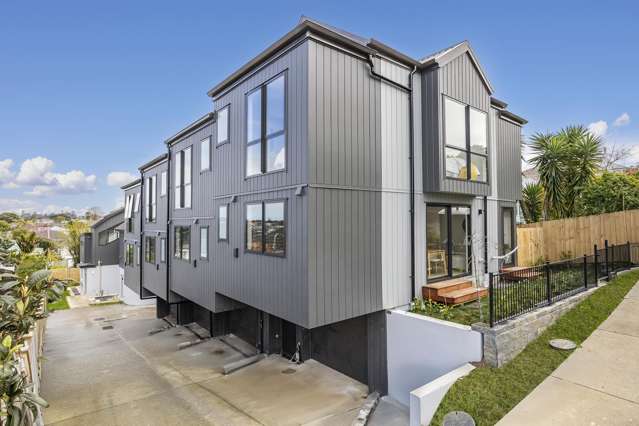 Walk to Cornwall Park