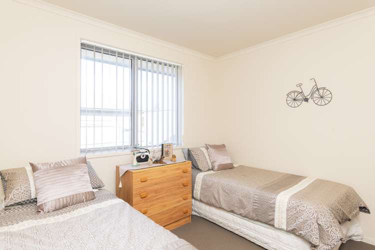 22 Sterling Park Lytton West_10