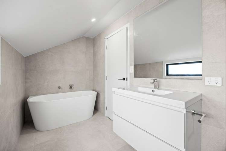 22D Borrowdace Avenue Botany Downs_24