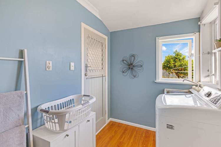 650 Queen Street East Levin_16