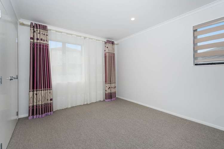 70 Mackay Drive Greenhithe_10