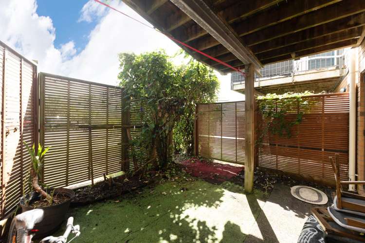 230/172 McLeod Road Te Atatu South_8