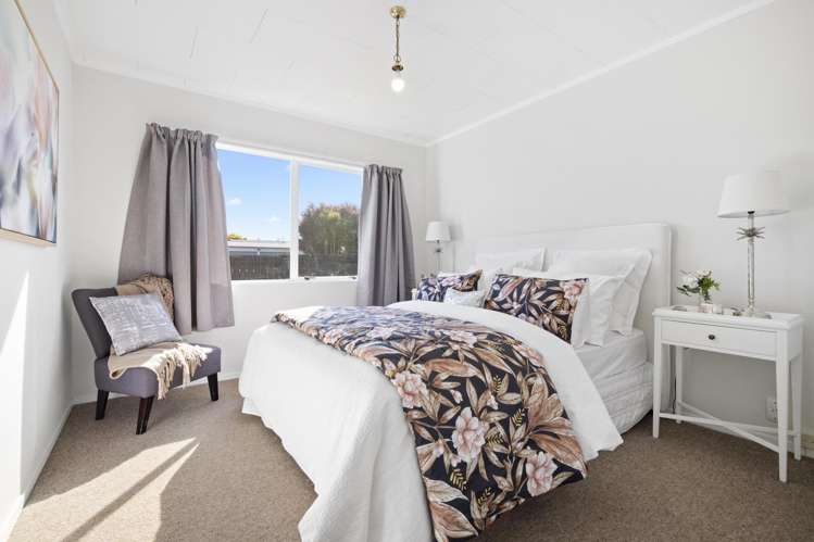 2 Duke Avenue Pukekohe_4