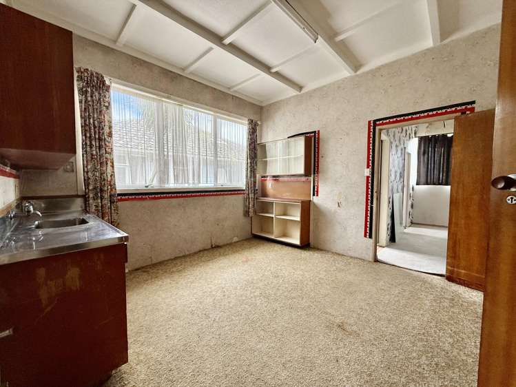 243 Preston Road Otara_9