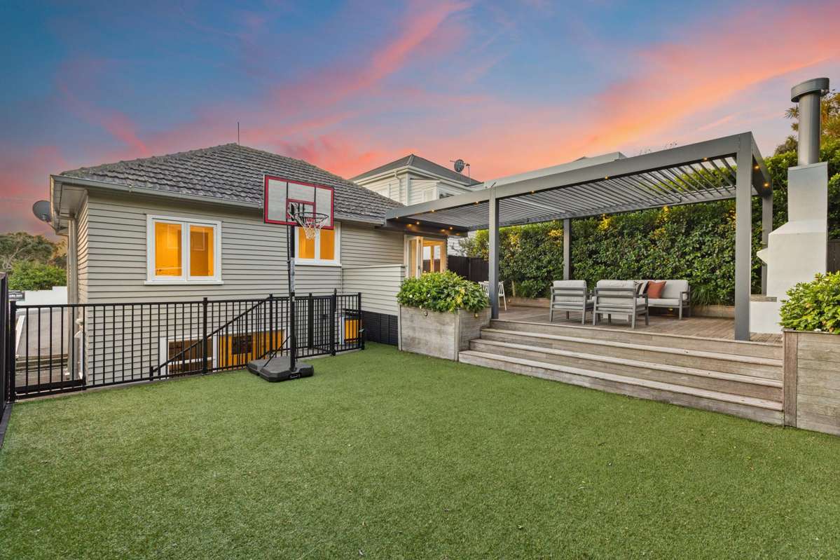 10 Larchwood Avenue_0