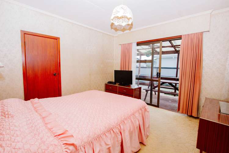 35 West Crescent Te Puru_17