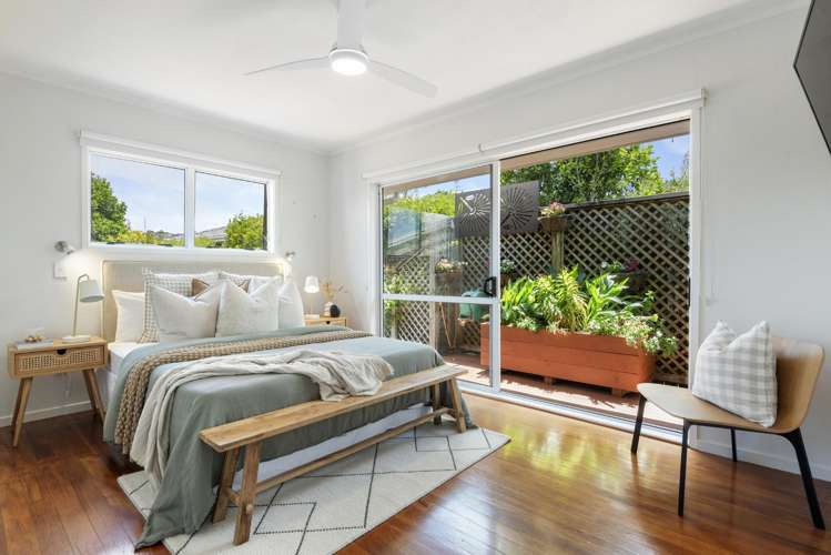 7 Charmaine Road Torbay_11