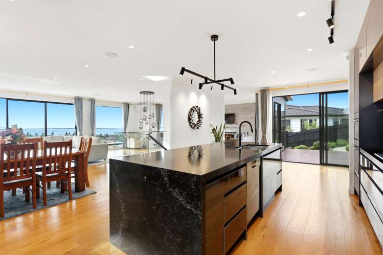 16 Manhattan Rise_1