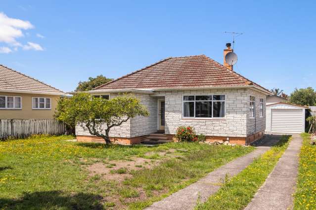 Tidy Two Bedroom Home!