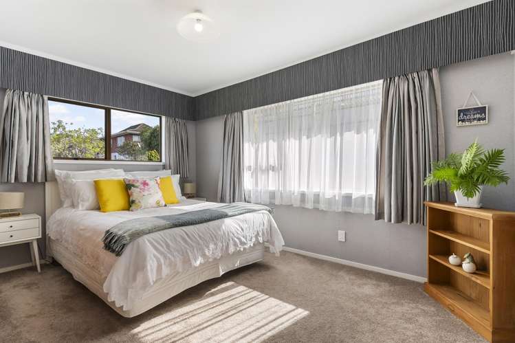 8 Helvetia Drive Browns Bay_14