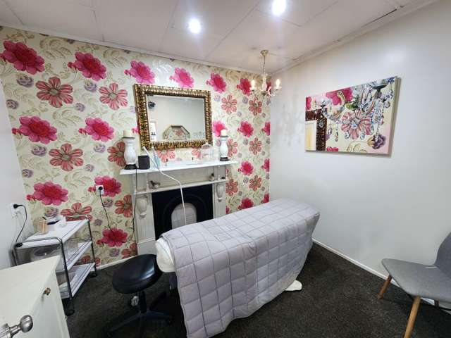 111 High Street North Carterton_3