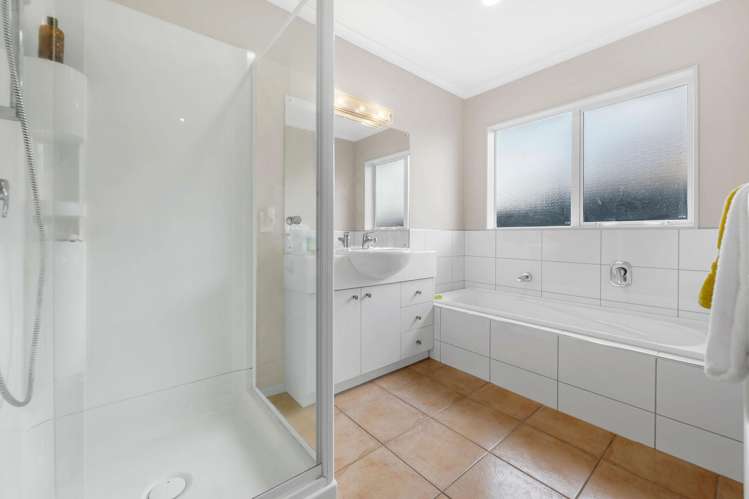 31 Newinn Crescent East Tamaki Heights_22