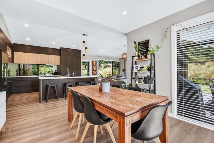 139 Mapara Road Acacia Bay_12