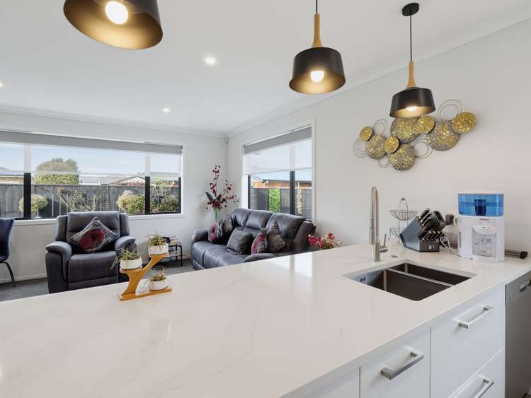 37 Daniel Place Kelvin Grove_10