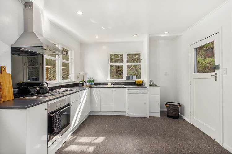 121 Tauhinu Road Miramar_7