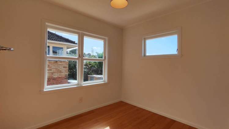 14 Subritzky Avenue Mt Roskill_5