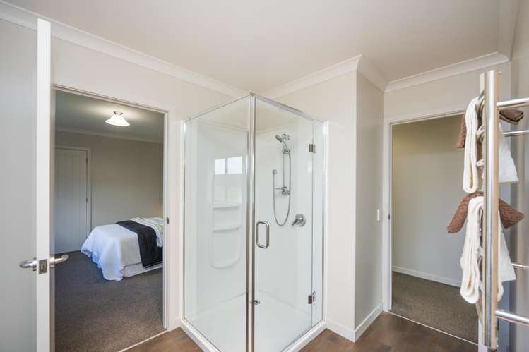 75 Reid Line West Feilding_17